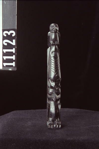 Image representing Pole, argillite.