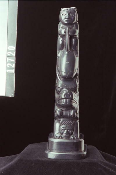 Image representing Pole, argillite.