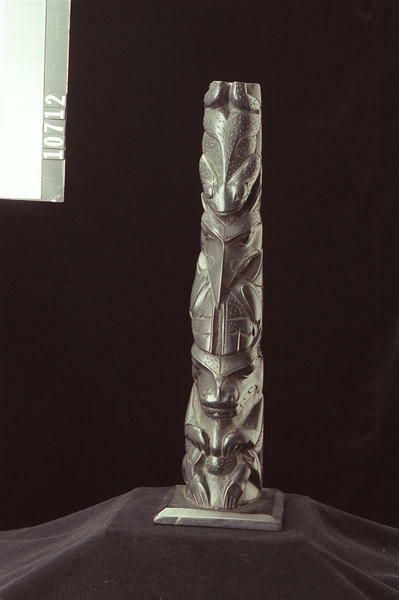 Image representing Pole, argillite.