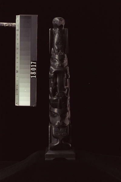 Image representing Pole, argillite.