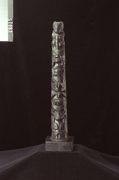 Image representing Pole, argillite.