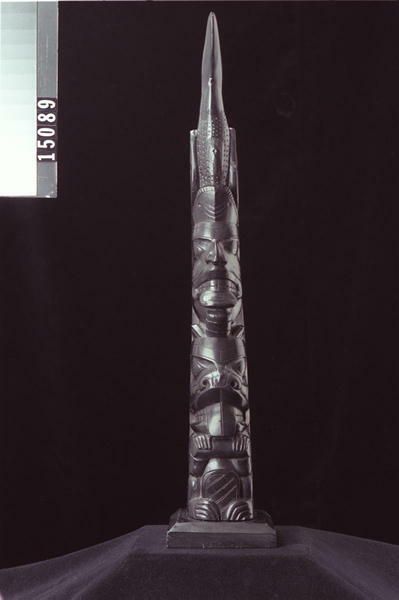 Image representing Pole, argillite.