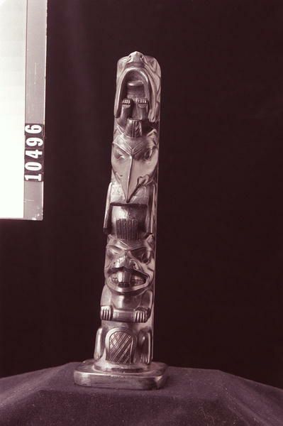 Image representing Pole, argillite.