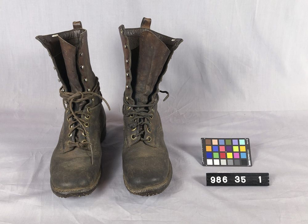 Image représentant Boots, Work