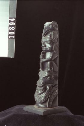 Image representing Pole, argillite.