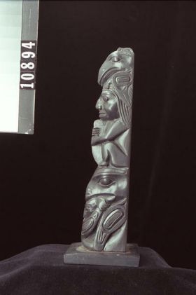 Image representing Pole, argillite.