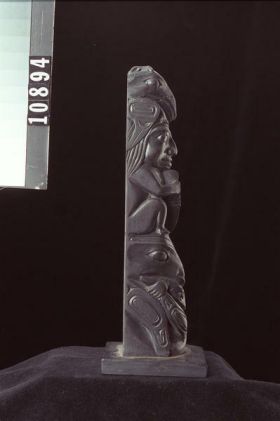 Image representing Pole, argillite.