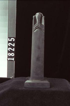 Image representing Pole, argillite.