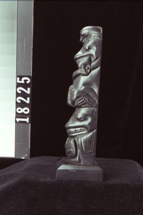 Image representing Pole, argillite.