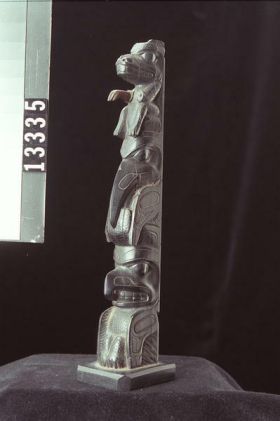 Image representing Pole, argillite.