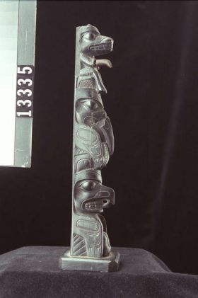 Image representing Pole, argillite.