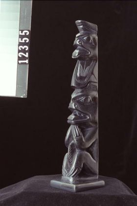 Image representing Pole, argillite.