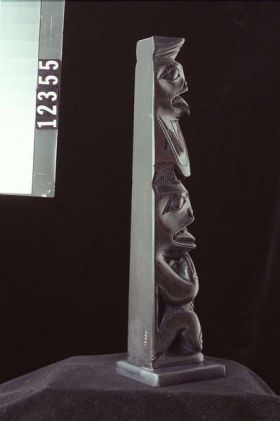 Image representing Pole, argillite.