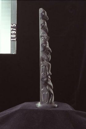 Image representing Pole, argillite.