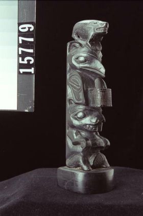 Image representing Pole, argillite.