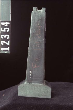 Image representing Pole, argillite.