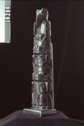 Image representing Pole, argillite.