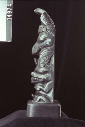 Image representing Pole, argillite.