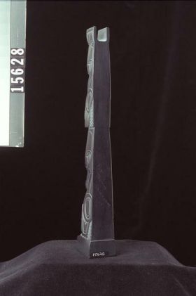 Image representing Pole, argillite.