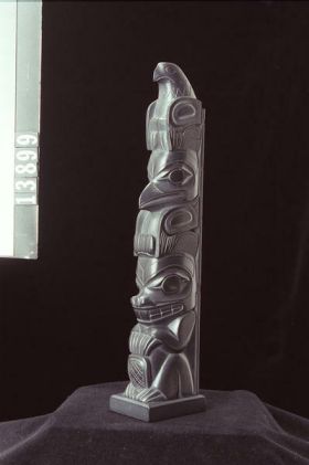 Image representing Pole, argillite.