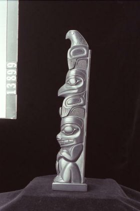 Image representing Pole, argillite.