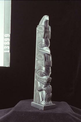 Image representing Pole, argillite.