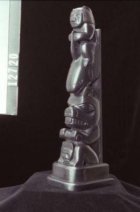 Image representing Pole, argillite.