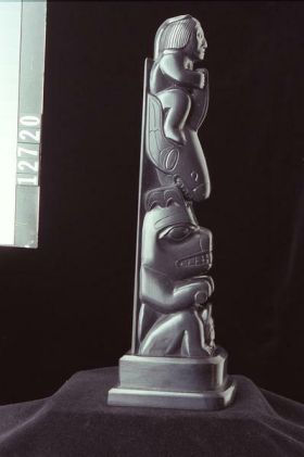 Image representing Pole, argillite.