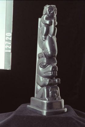 Image representing Pole, argillite.
