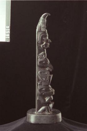 Image representing Pole, argillite.