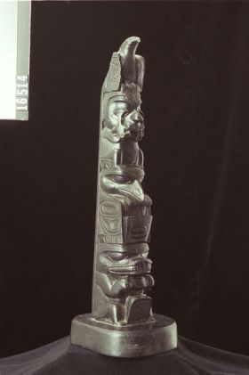 Image representing Pole, argillite.