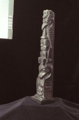 Image representing Pole, argillite.