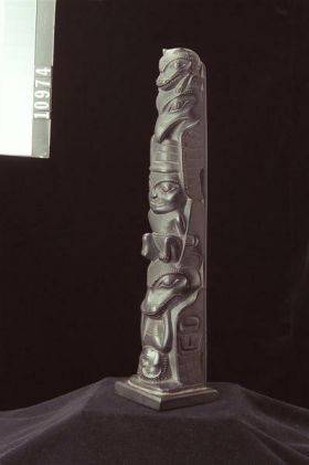 Image representing Pole, argillite.