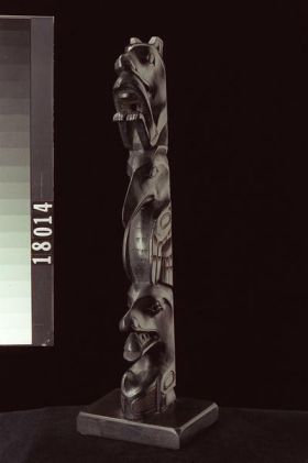 Image representing Pole, argillite.