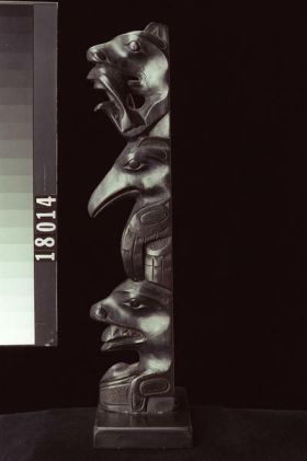 Image representing Pole, argillite.