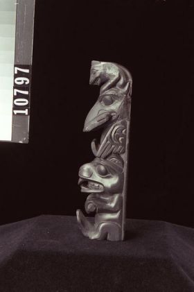 Image representing Pole, argillite.