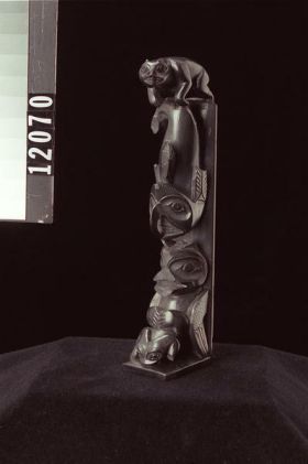 Image representing Pole, argillite.