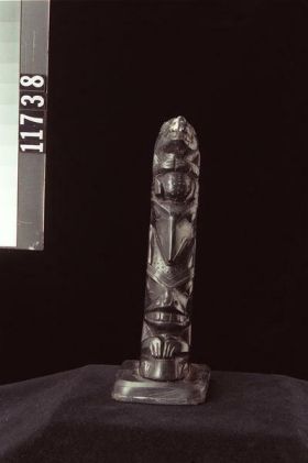 Image representing Pole, argillite.