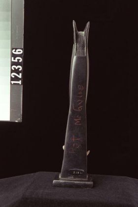 Image representing Pole, argillite.