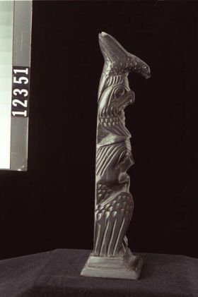 Image representing Pole, argillite.
