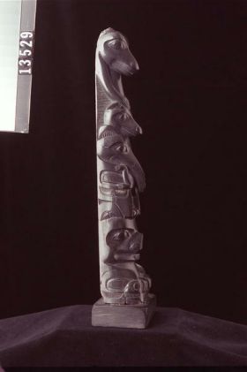 Image representing Pole, argillite.