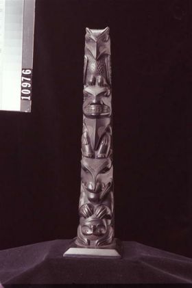 Image representing Pole, argillite.