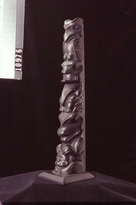 Image representing Pole, argillite.