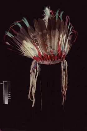 Image representing Headdress.