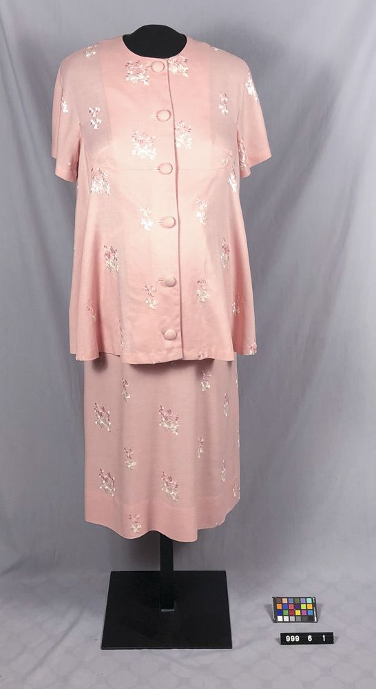 Image representing Suit, Maternity.