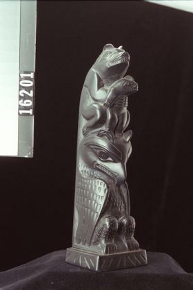 Image representing Pole, argillite.