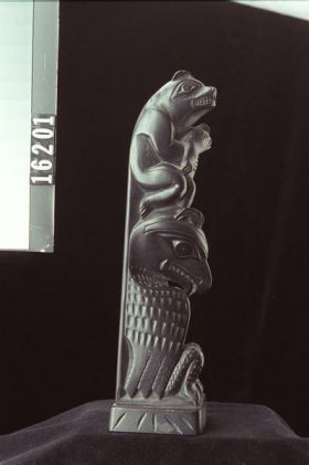 Image representing Pole, argillite.