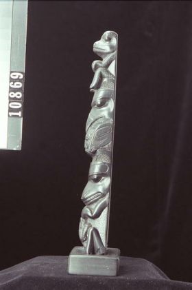 Image representing Pole, argillite.