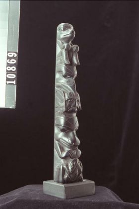 Image representing Pole, argillite.