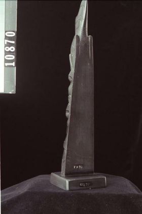 Image representing Pole, argillite.